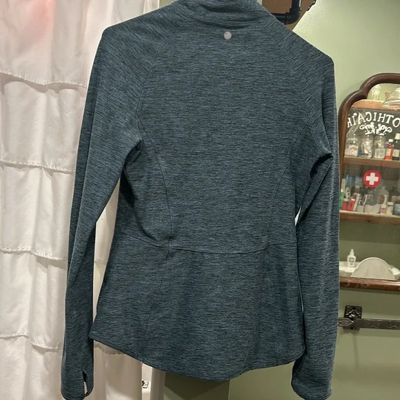 Simple jacket - Picture 2 of 2